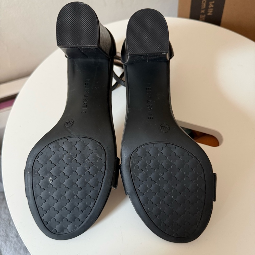 Black Heels - Picture 3 of 5